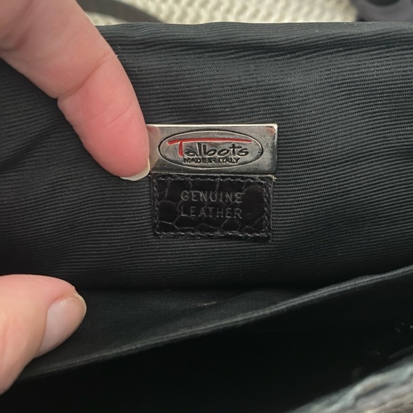 Black Snakeskin Leather Crossbody purse - Picture 7 of 10